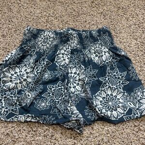 Lotus and Luna Casual Women's Navy Floral Print Shorts